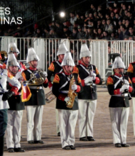 Banda Musical del Ejército Nacional de Colombia y su joven Cadete, Tambor Mayor.