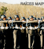 Con los cerros de Rinconada de Maipú como fondo, Jura a la Bandera un grupo de Soldados Dragoneantes de la Escuela de Suboficiales.