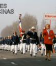 Delegación del Cuerpo de Bomberos de Peñaflor, durante el desfile.