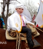 Este niño Cuasimodista, hereda la tradición de esta fiesta religiosa popular, que se trasmite por generaciones.