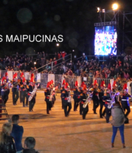 La gran Banda de Conciertos del Ejército de Chile, en sus despalzamientos durante el espectáculo.
