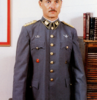 Coronel F. Alfredo Canales Taricco, Director de la Escuela de Suboficiales, en 1994.