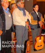 En el Templo Votivo de Maipú se juntan cantores y payadores provenientes de diversas localidades donde se practica este arte.