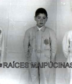 Alumnos de Educación Primaria de la Escuela Parroquial Nº 325 Carolina Llona de Cuevas, de Maipú, en las décadas de 1960 y 1970 (107)