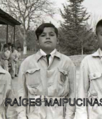 Alumnos de Educación Primaria de la Escuela Parroquial Nº 325 Carolina Llona de Cuevas, de Maipú, en las décadas de 1960 y 1970 (11)