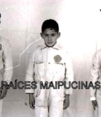 Alumnos de Educación Primaria de la Escuela Parroquial Nº 325 Carolina Llona de Cuevas, de Maipú, en las décadas de 1960 y 1970 (111)