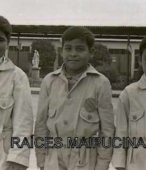 Alumnos de Educación Primaria de la Escuela Parroquial Nº 325 Carolina Llona de Cuevas, de Maipú, en las décadas de 1960 y 1970 (12)