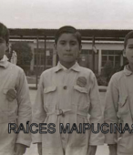 Alumnos de Educación Primaria de la Escuela Parroquial Nº 325 Carolina Llona de Cuevas, de Maipú, en las décadas de 1960 y 1970 (13)