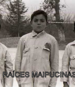 Alumnos de Educación Primaria de la Escuela Parroquial Nº 325 Carolina Llona de Cuevas, de Maipú, en las décadas de 1960 y 1970 (22)
