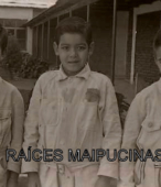 Alumnos de Educación Primaria de la Escuela Parroquial Nº 325 Carolina Llona de Cuevas, de Maipú, en las décadas de 1960 y 1970 (26)
