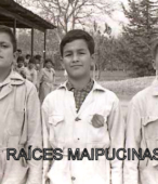 Alumnos de Educación Primaria de la Escuela Parroquial Nº 325 Carolina Llona de Cuevas, de Maipú, en las décadas de 1960 y 1970 (36)