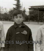 Alumnos de Educación Primaria de la Escuela Parroquial Nº 325 Carolina Llona de Cuevas, de Maipú, en las décadas de 1960 y 1970 (37)
