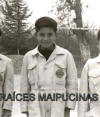 Alumnos de Educación Primaria de la Escuela Parroquial Nº 325 Carolina Llona de Cuevas, de Maipú, en las décadas de 1960 y 1970 (70)