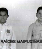 Alumnos de Educación Primaria de la Escuela Parroquial Nº 325 Carolina Llona de Cuevas, de Maipú, en las décadas de 1960 y 1970 (80)