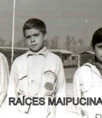 Alumnos de Educación Primaria de la Escuela Parroquial Nº 325 Carolina Llona de Cuevas, de Maipú, en las décadas de 1960 y 1970 (96)