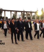 Delegaciones de todos los colegios de la Corporación Municipal de Maipú, tomaron parte en el desfile cívico efectuado en esta ocasión (21)