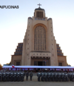 Unidad de Formación de la Escuela de Suboficiales del Ejército, en la explanada del Templo Votivo de Maipú (2)