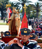 Las imágenes de la Virgen del Carmen peregrinaron desde Arica y Punta Arenas hacia Santiago, pasando por los diferentes cuarteles y reparticiones del Ejército (14)