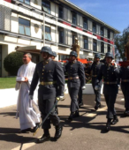 Los días previos al 5 de abril. las dos imágenes permanecieron en la Escuela de Suboficiales del Ejército, donde fueron veneradas por el personal y alumnos dragoneantes (3)